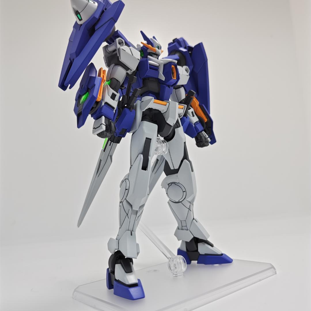 ガンプラ　HGガンダムダブルオーダイバーアーク　完成品