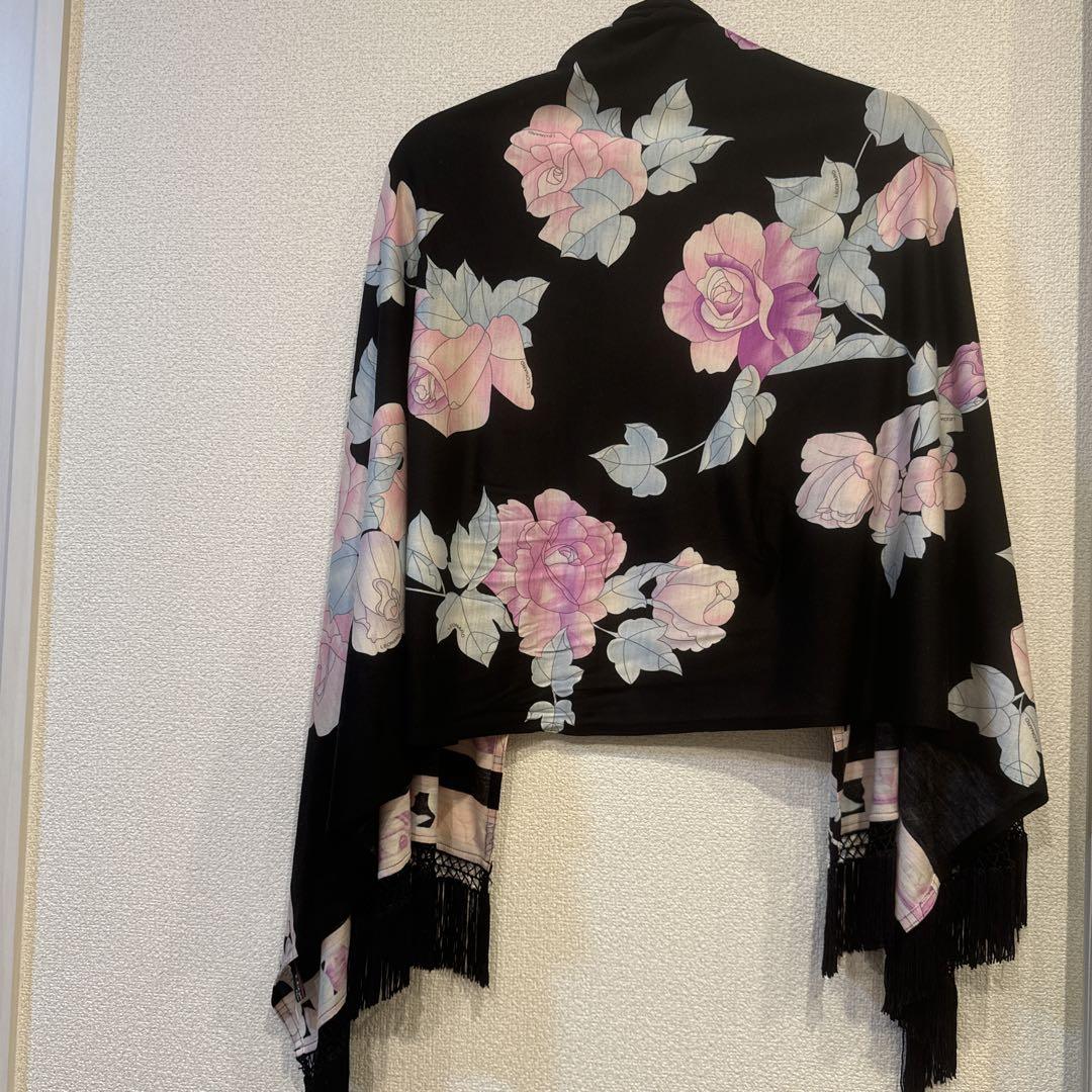 美品 レオナール シルク100％ 長袖 花柄 ブラック ロング