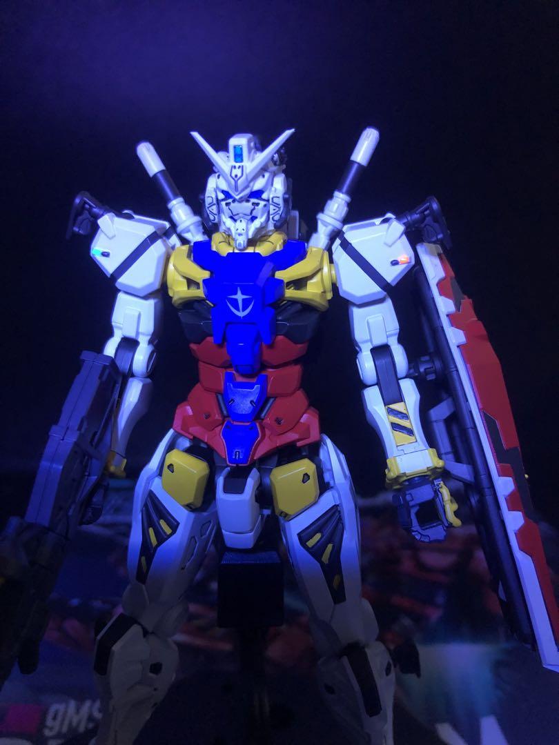 ガンプラ　HG 赤いガンダム　塗装済完成品