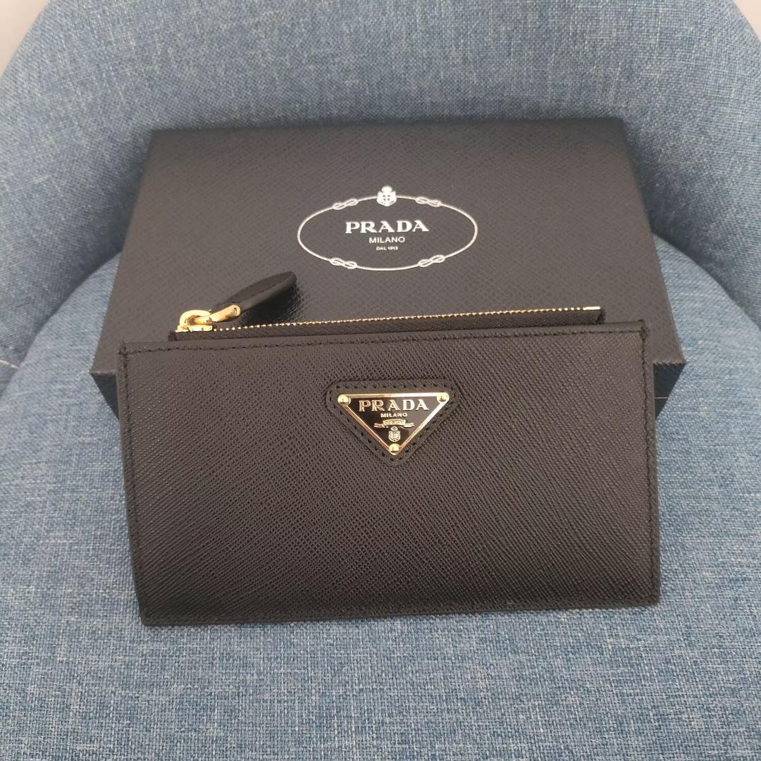 匿名配送！！プラダ ★ Prada 小銭入れカード入れ コインケース ブラック