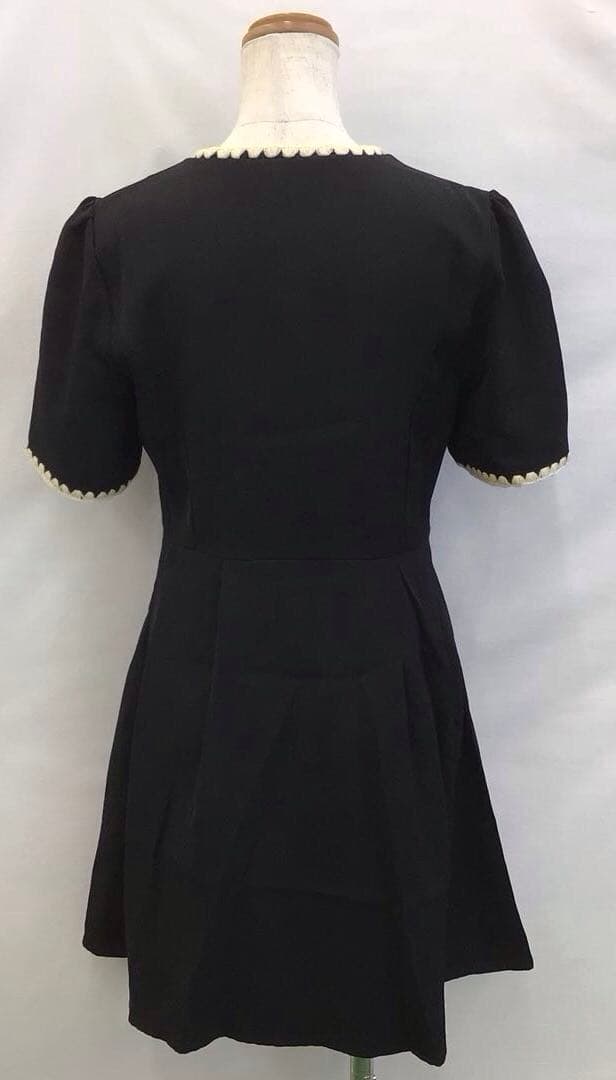 送料無料、限定数の新入荷!! T395Nレディース半袖ワンピース黒夏CHIC ANDTHINGS 11 11M 【日本全国送料無料】