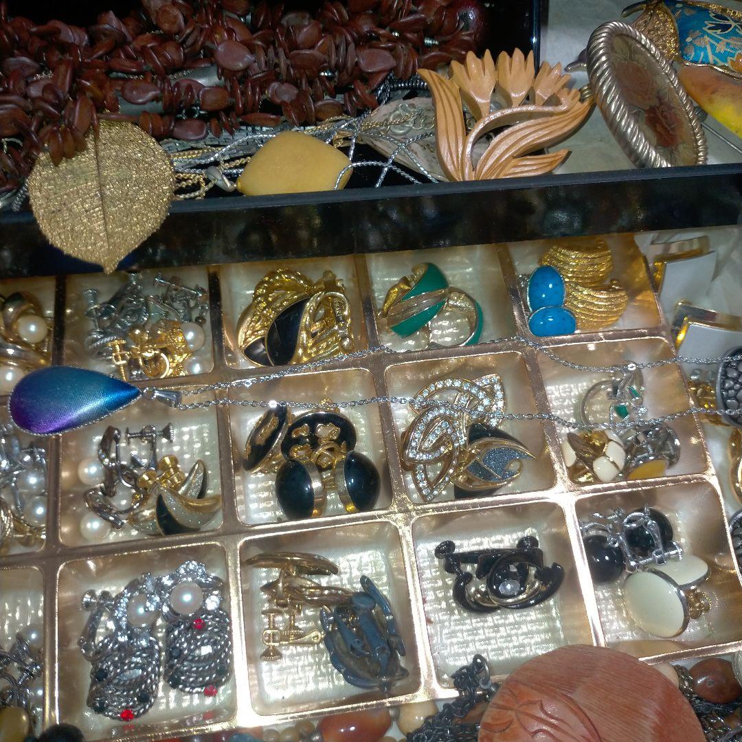 遺品整理　アクセサリー1.5㌔超　まとめ売り 遺品整理 アクセサリーまとめ売り 1.5kg