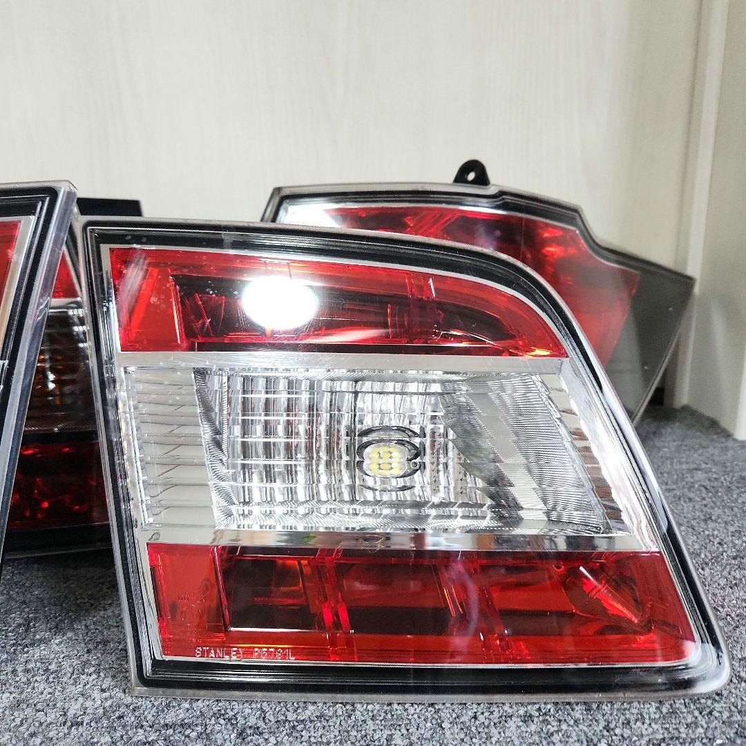 マツダ　MPV　LY3P　テールランプセット