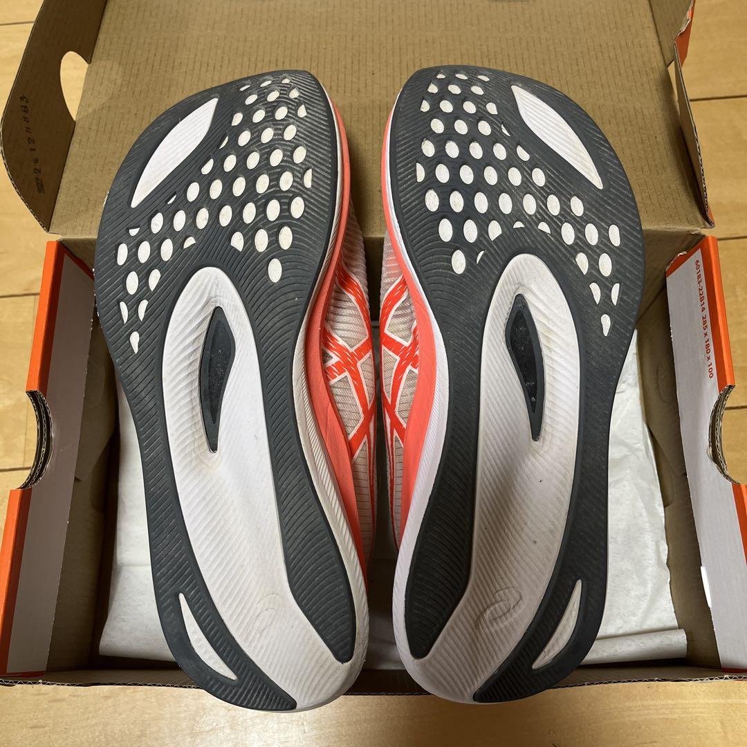 asics マジックスピード3 (25.0センチ)