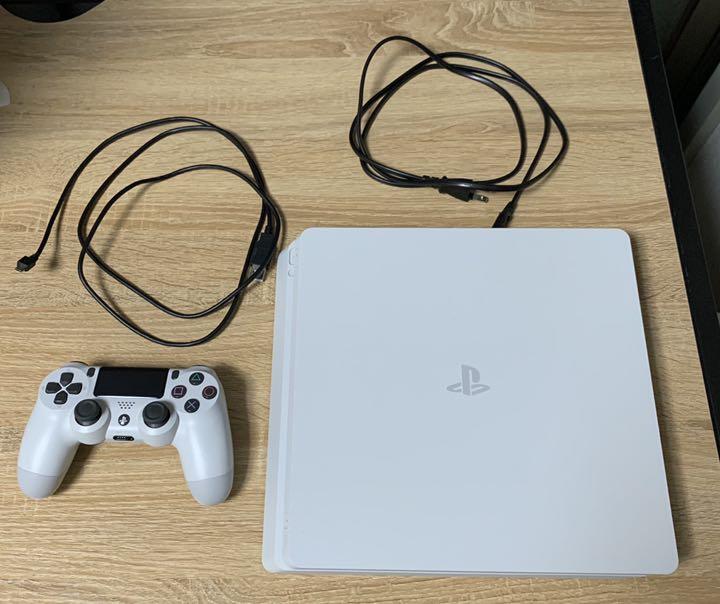 43%割引最新情報 PlayStation®4 ホワイト 500GB CUH-2100A B02 家庭用 【大注目】 本体 PS4 500GB ホワイト CUH-2100A 家庭用ゲーム本体