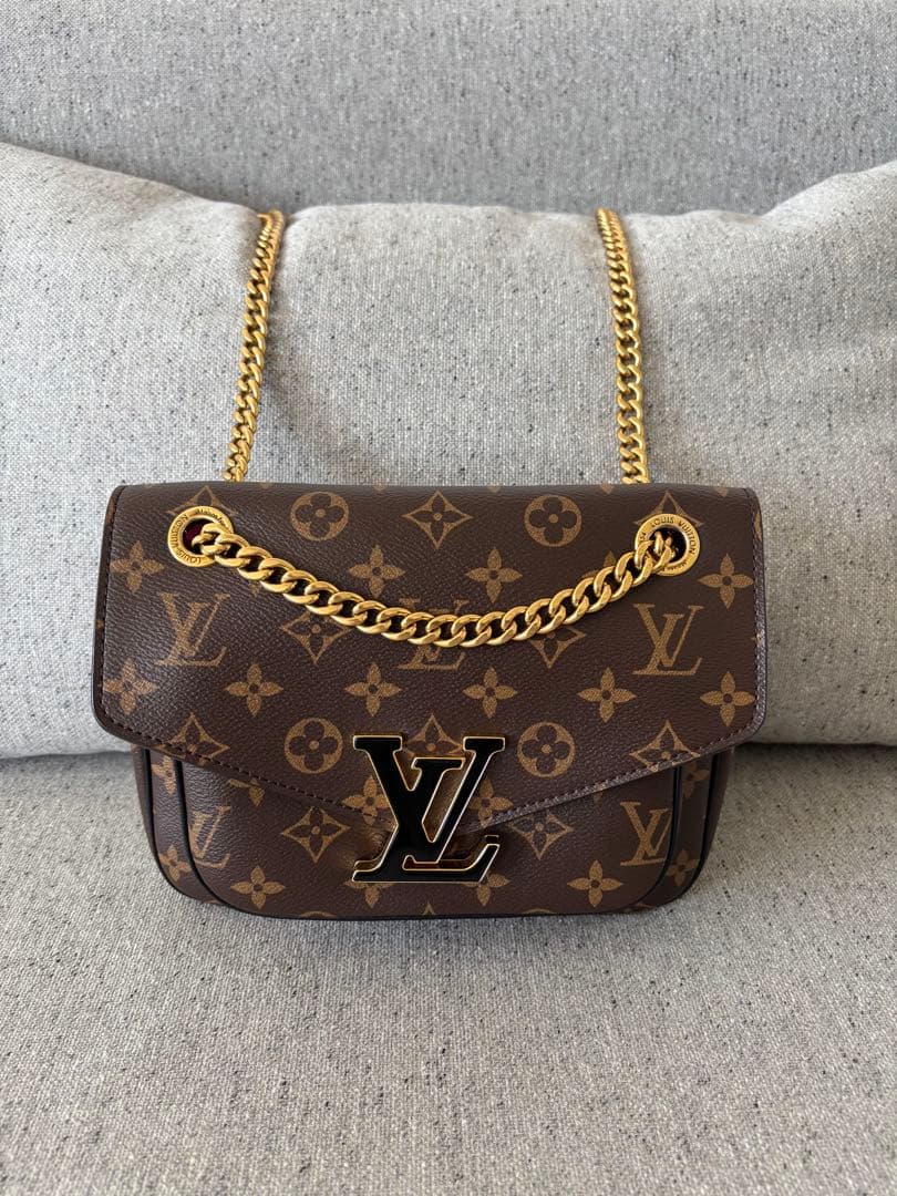 Louis Vuitton モノグラム ショルダーバッグ　パッシー