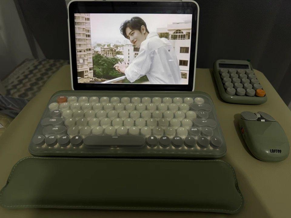 レトロメカニカルキーボード グリーン