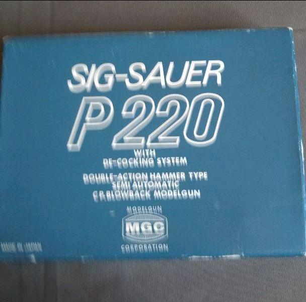 SIG モデルガン プラ製