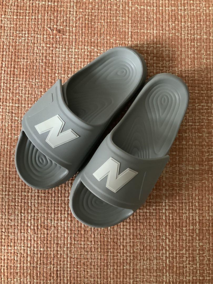 New Balance グレー ビーチサンダル