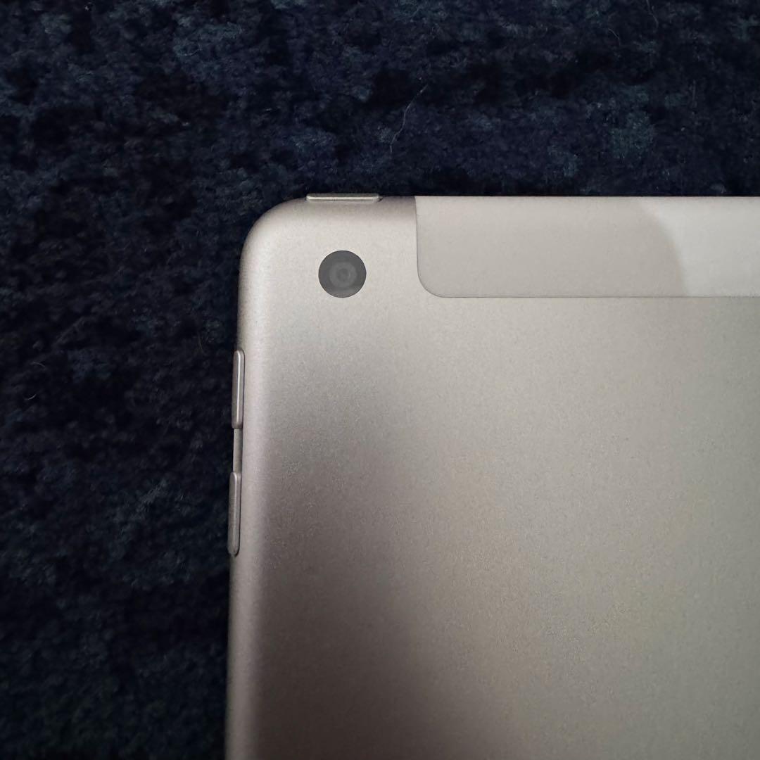 Apple iPad (第6世代) 32GB シルバー