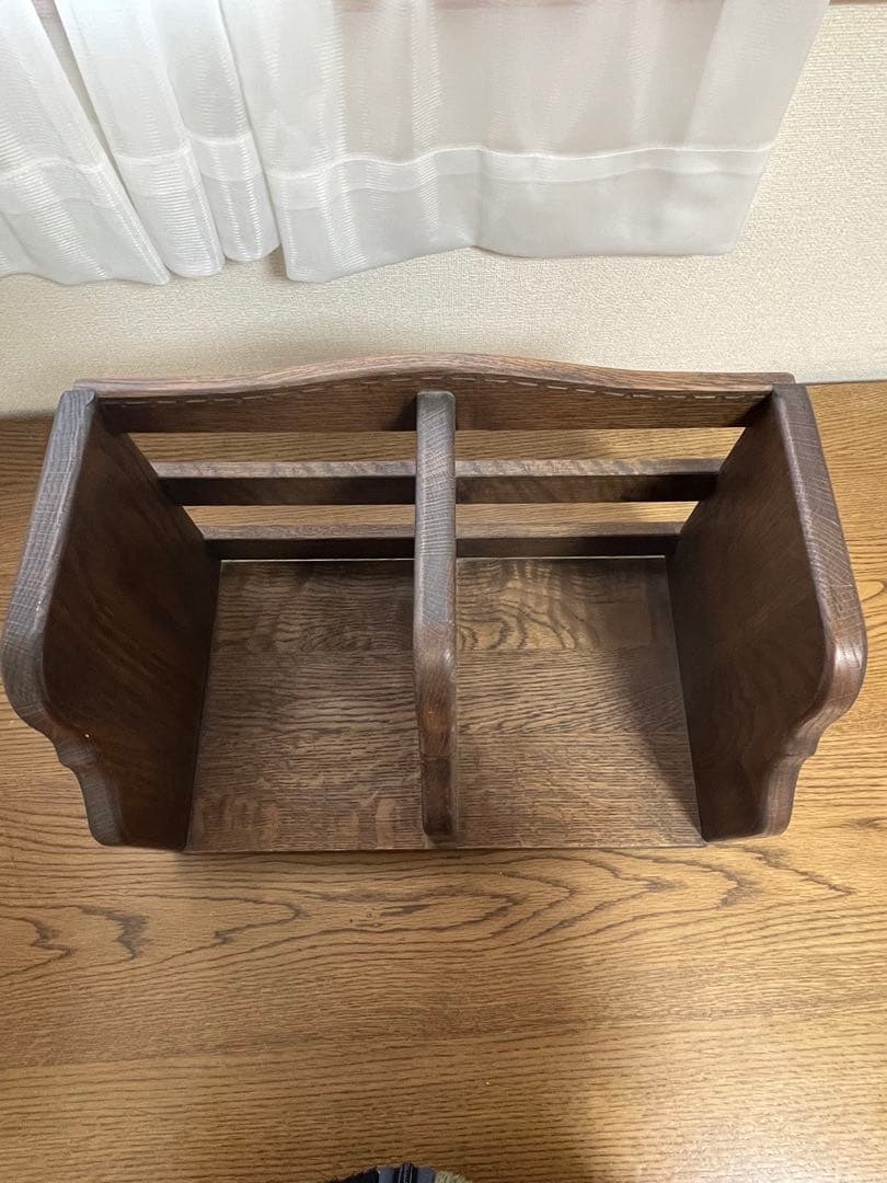 家具屋さんの木製本立て