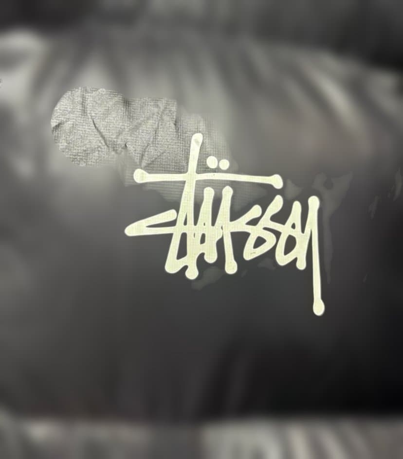 Stussy ブラック✕ピンク ダウンジャケットS美品 Stussy ブラック✕ピンク ダウンジャケットS美品