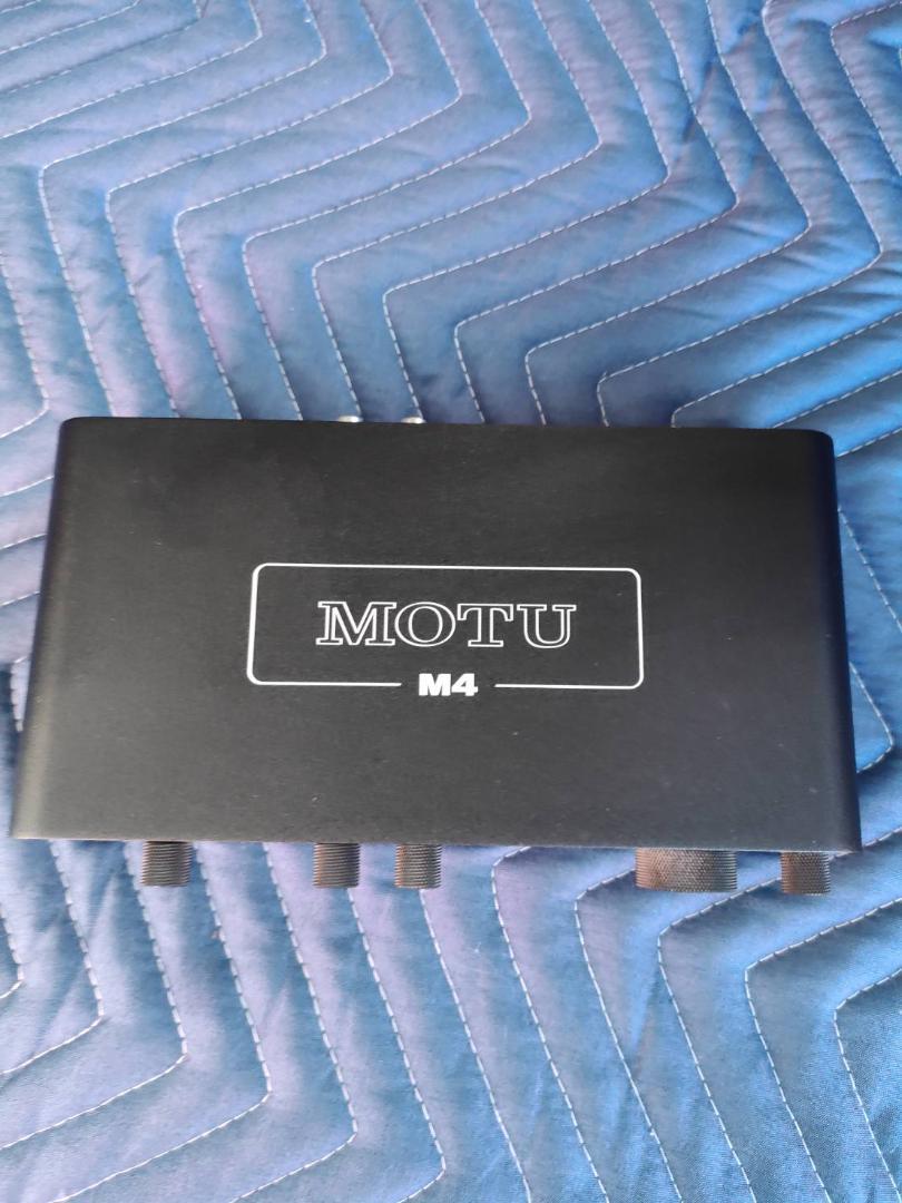 Motu m4 4x4 usb c audio interface by 