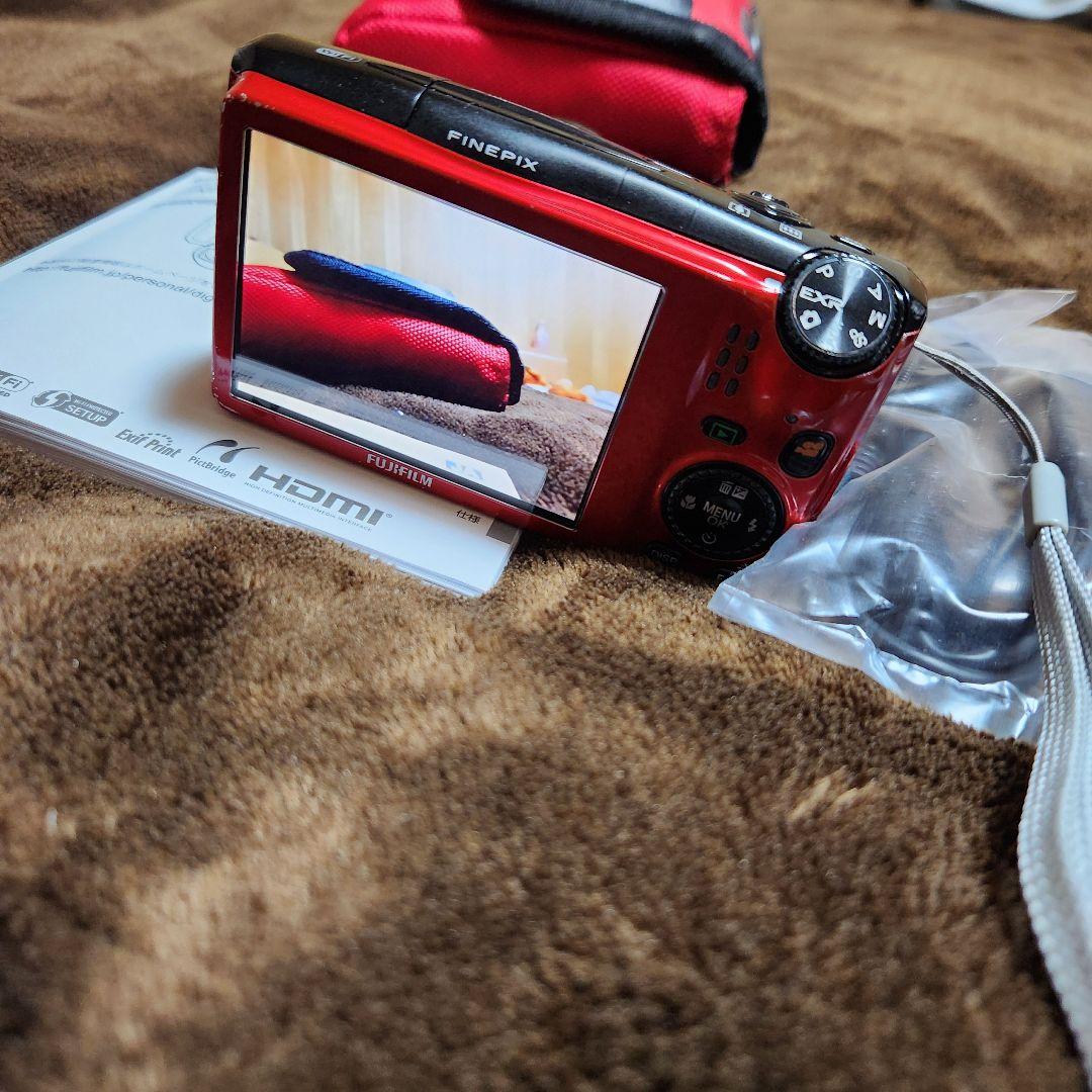 Fujifilm FinePix F1000EXR レッド　赤