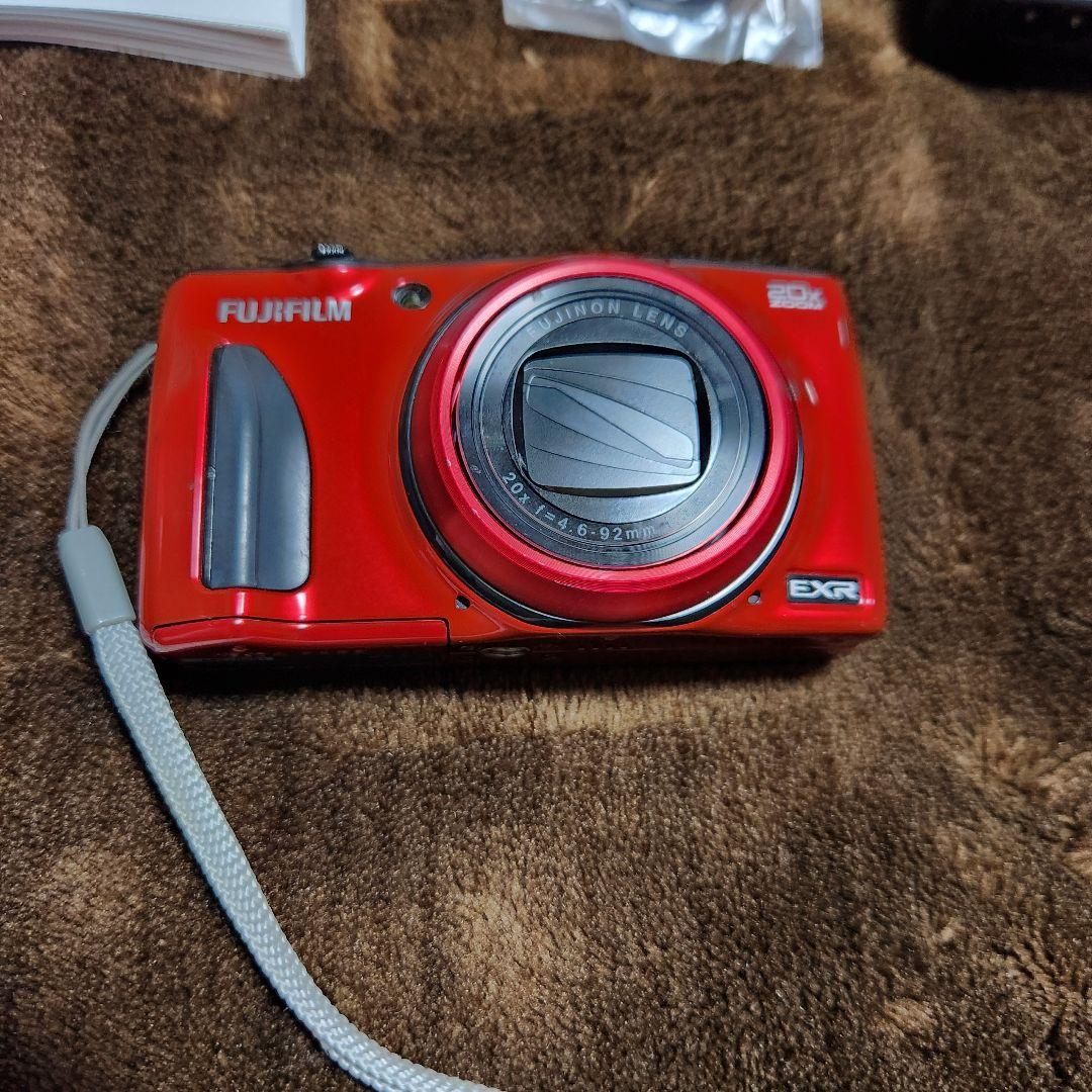 Fujifilm FinePix F1000EXR レッド　赤