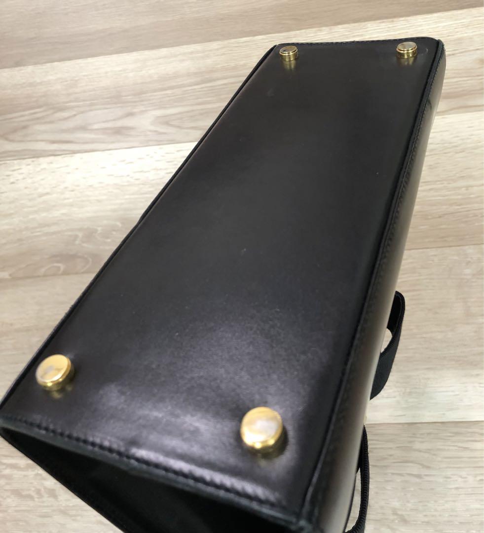 サルバトーレフェラガモ ヴァラリボン 2way ハンドバッグ ショルダーバッグ