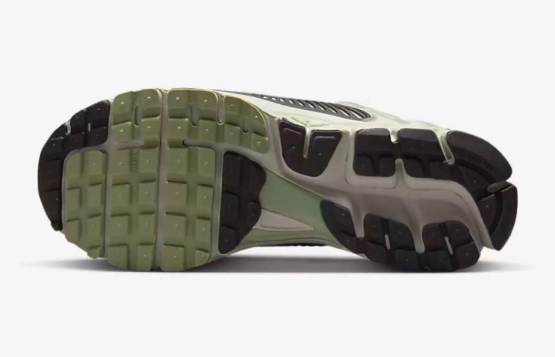 23cm【新品】①点限定 超人気 NIKE ZOOM VOMERO 5 - メルカリ