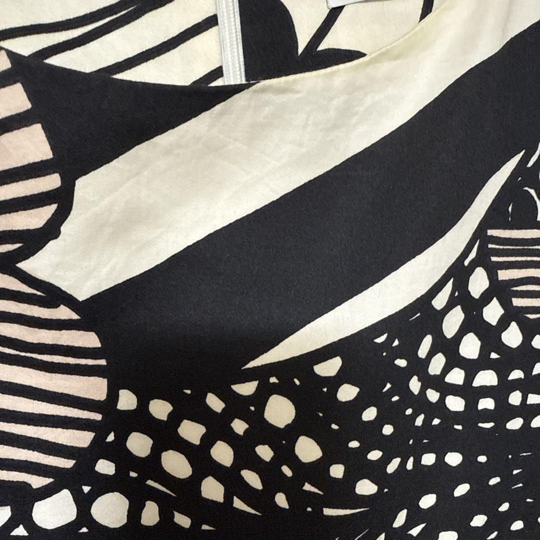 marimekko モノトーン花柄五分袖チュニック　サイズ38