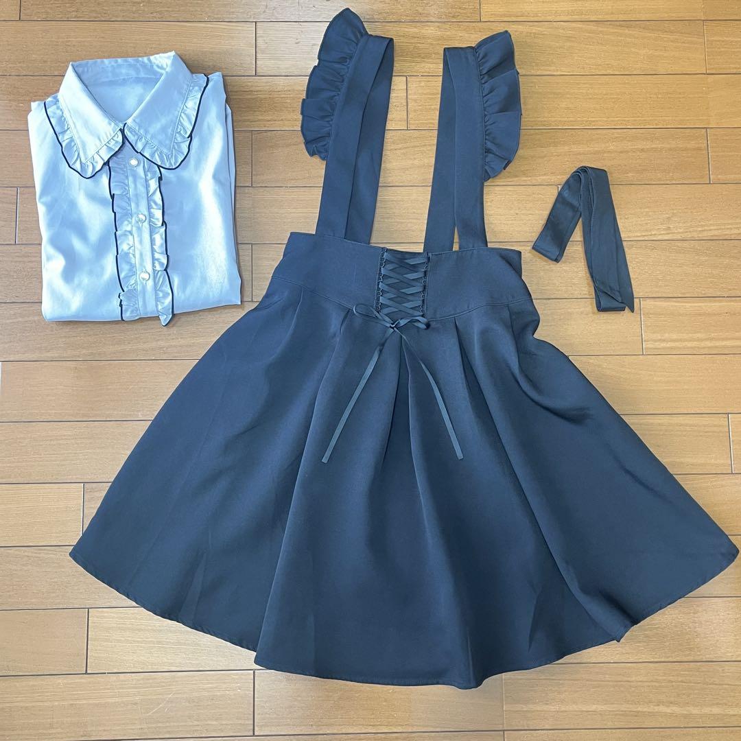 NOEMIE 原宿竹下通り店 フリルブラウスとサスペンダースカート