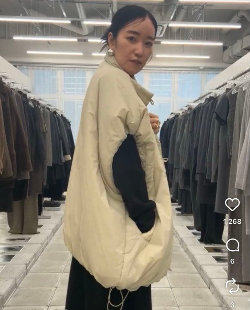 アンヌーク*Volume Over Vest*新品38サイズ アンヌーク*Volume Over Vest*新品38サイズ