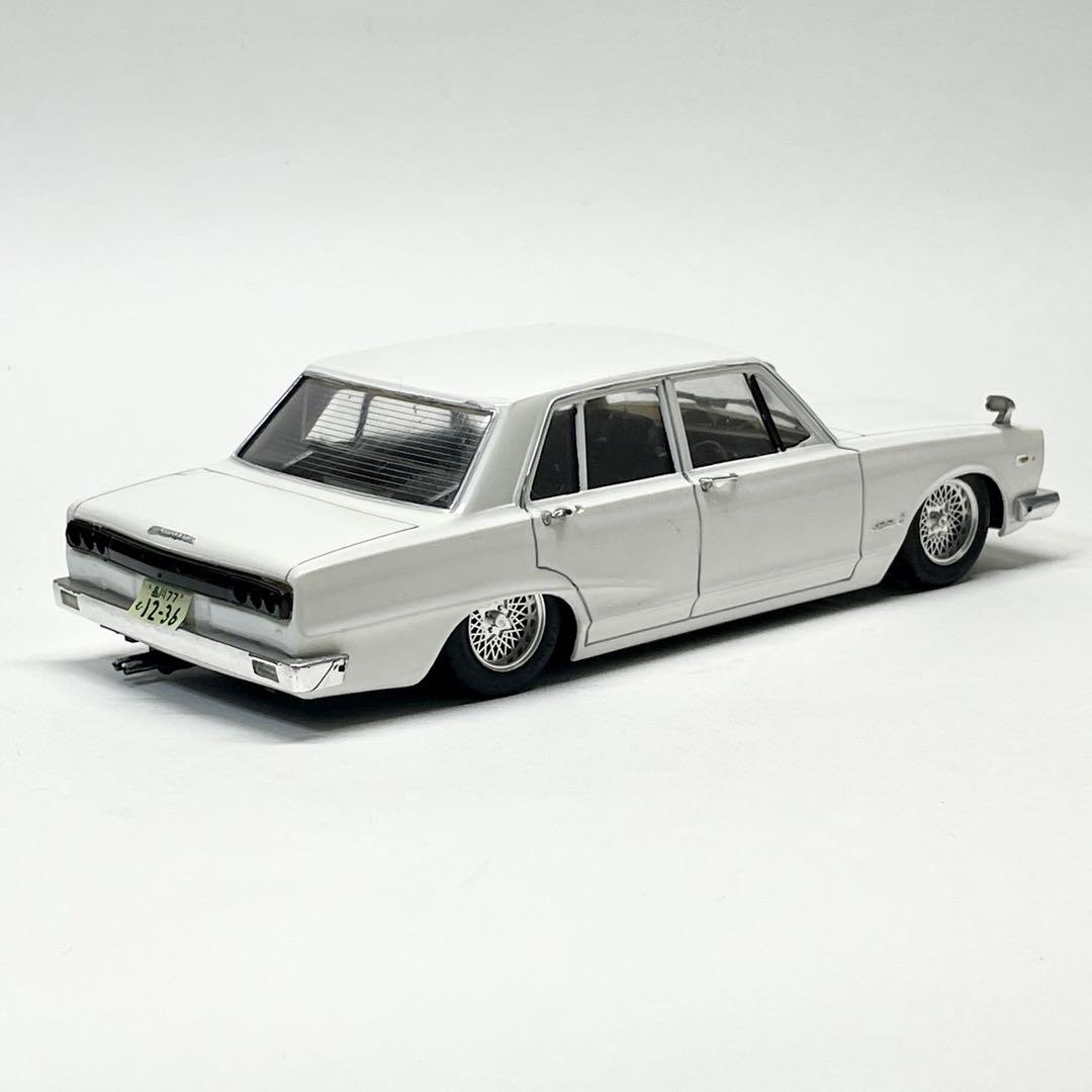 アオシマ1／24 プラモデル ハコスカ 4Dr 完成品｜Yahoo!フリマ