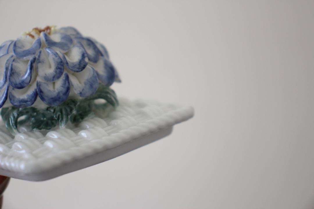 ティファニー　陶器　蓋付き　小物入れ　ジュエリーボックス　花　シビルコノリー