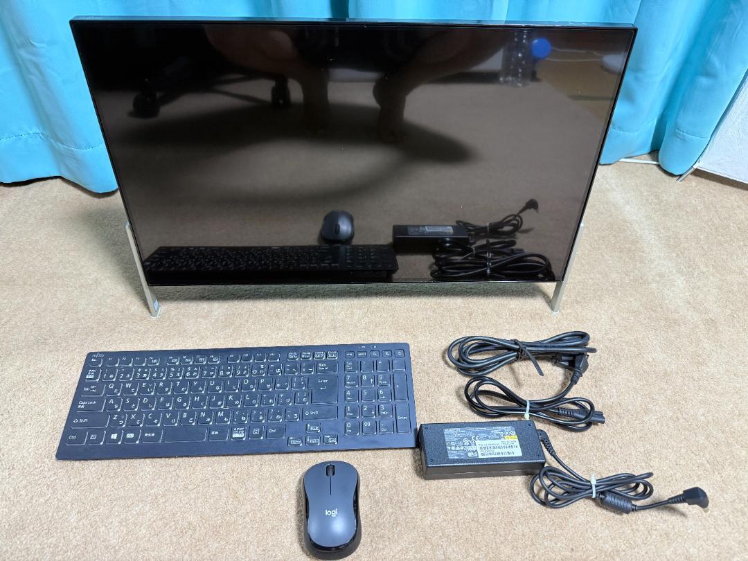富士通 一体型PC 第9世代 i7 16GB SSD256GB Win11可