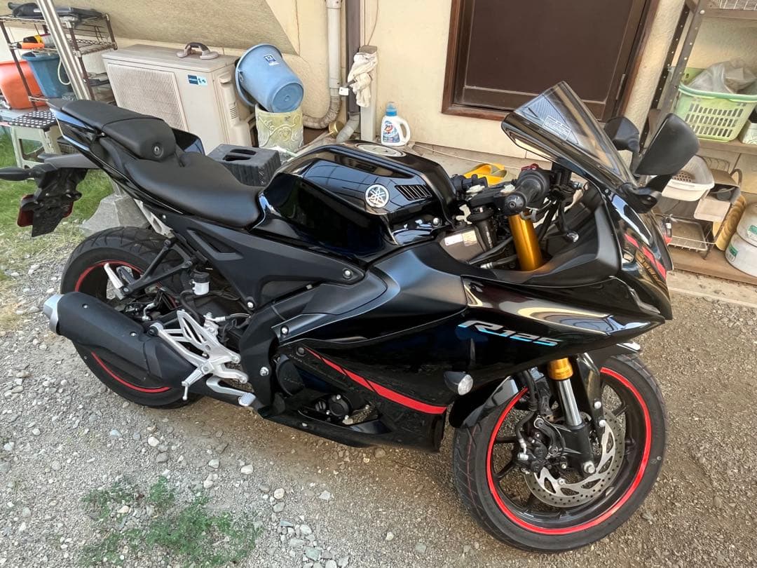 YZFR125 2023年モデル3299km2025年3月新車で購入立ちゴケ一度