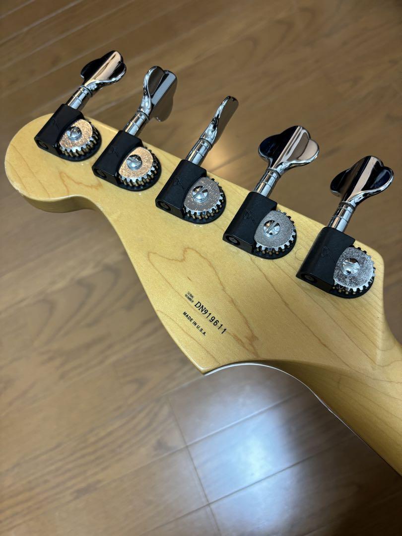 ベース Fender American Deluxe Jazz Bass V