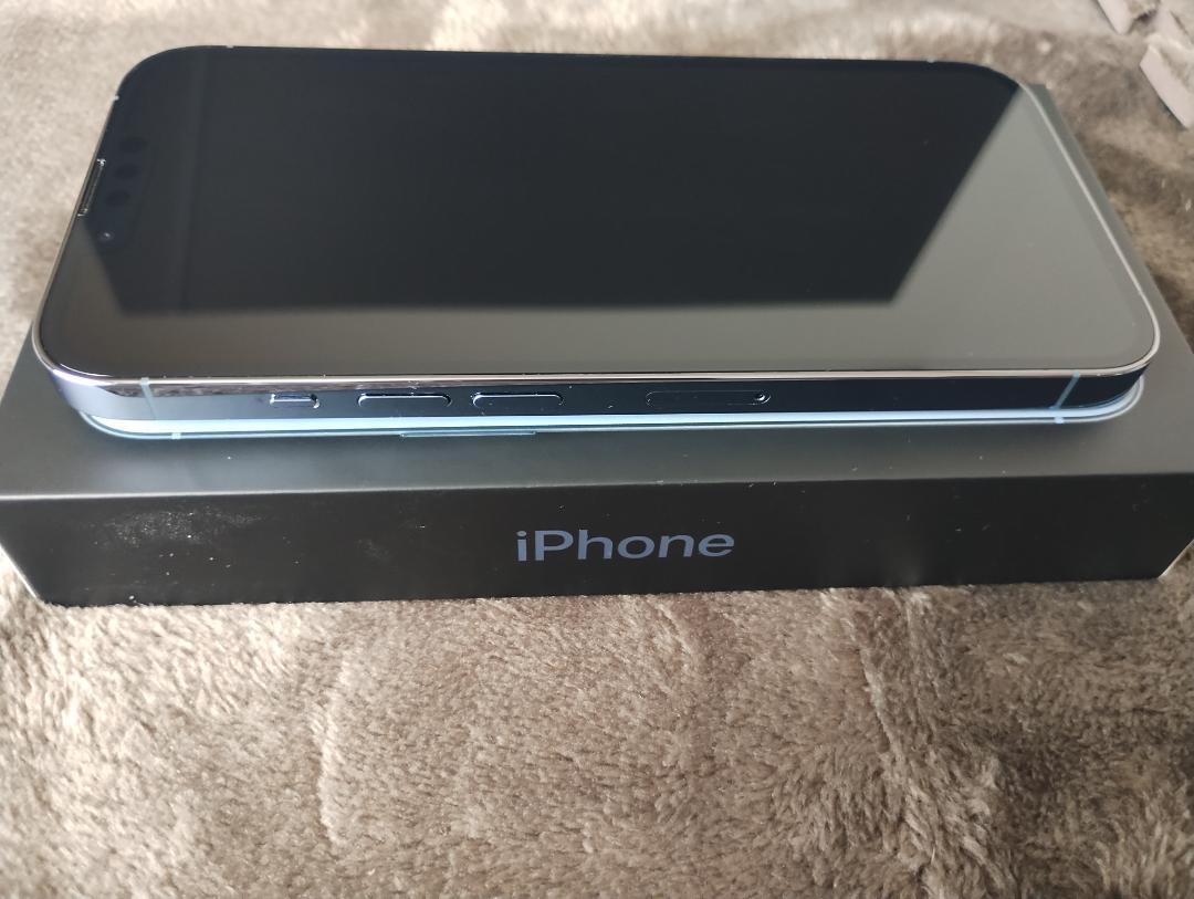 【極美品】iPhone13pro　1TB Sierrablue