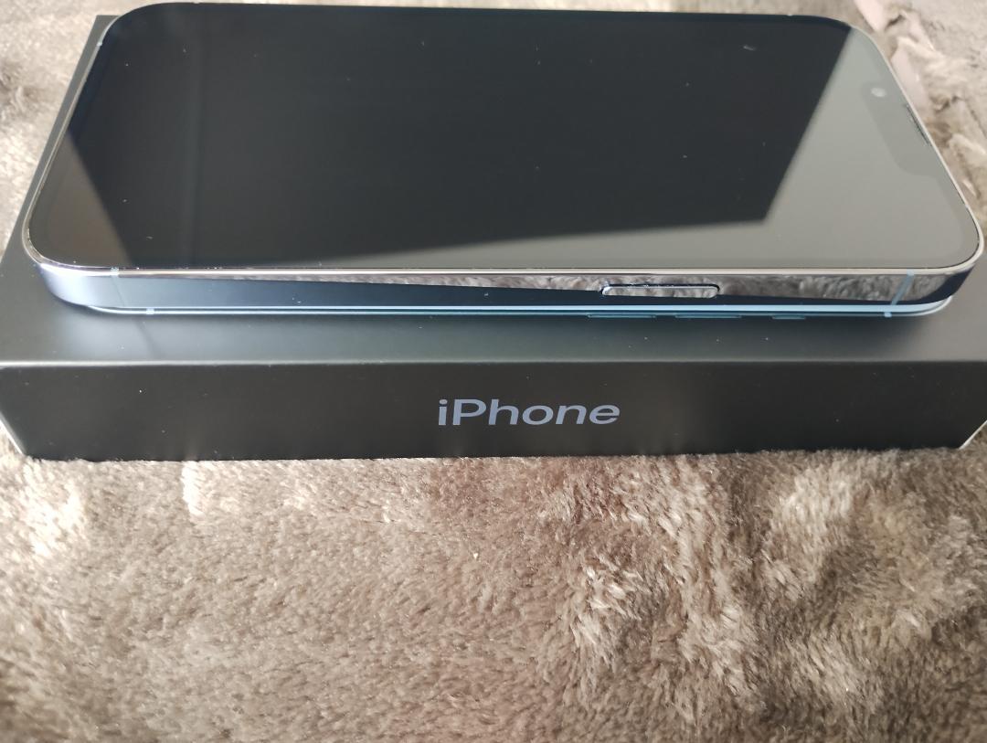 【極美品】iPhone13pro　1TB Sierrablue
