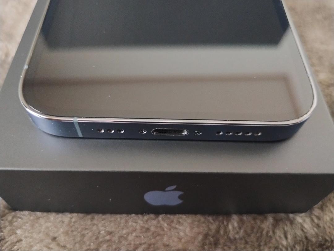 【極美品】iPhone13pro　1TB Sierrablue