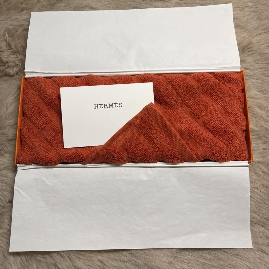 新品タグ付き HERMES エルメス ハンドタオル 正規品 丸の内店購入 箱付き