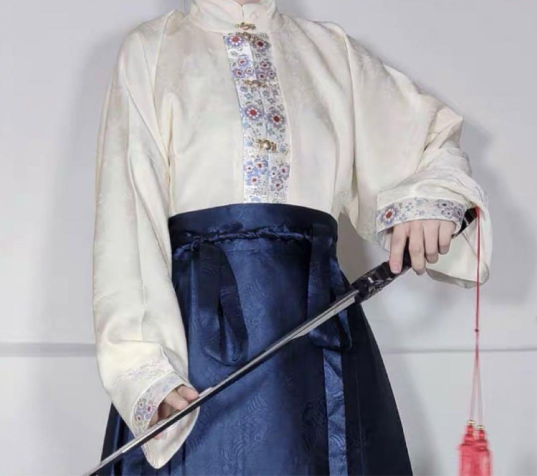 新品 漢服 刺繍入リ馬面スカートトップス 刺繍トップス シャツ ブラウス 長袖