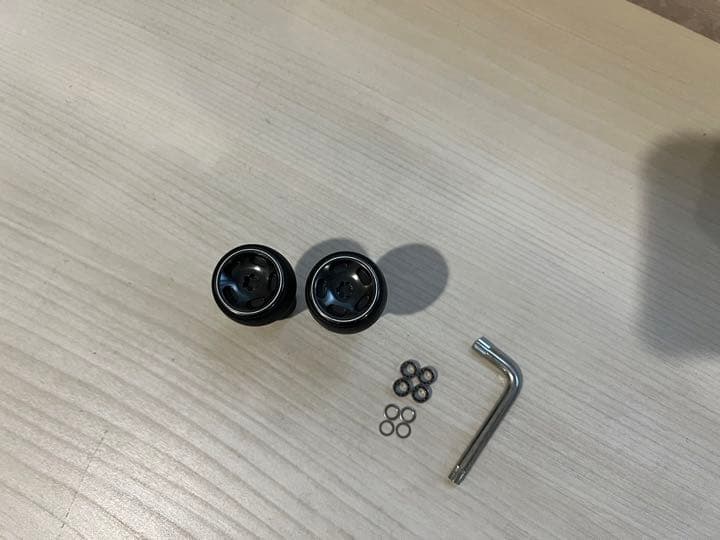 static.mercdn.net/item/detail/orig/photos/m9540236...