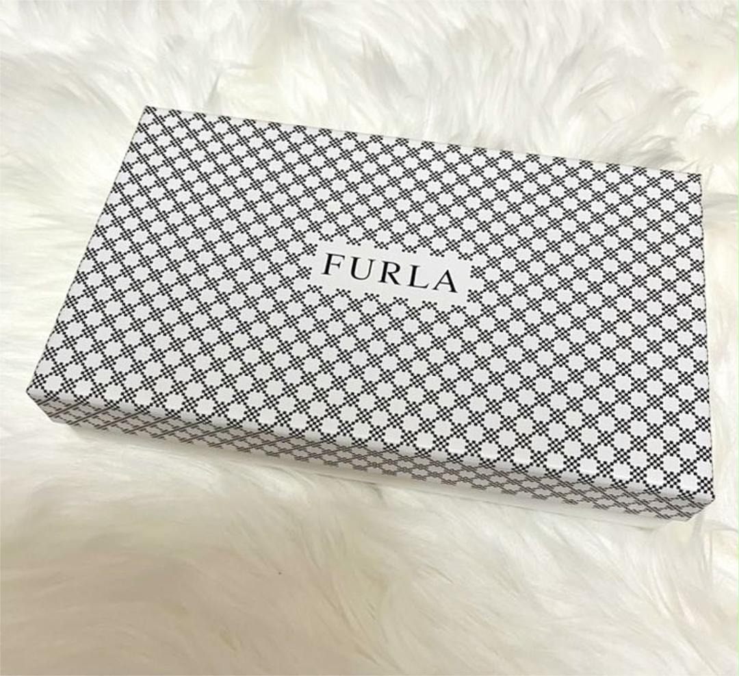 値下げ！FURLA（フルラ）の長財布