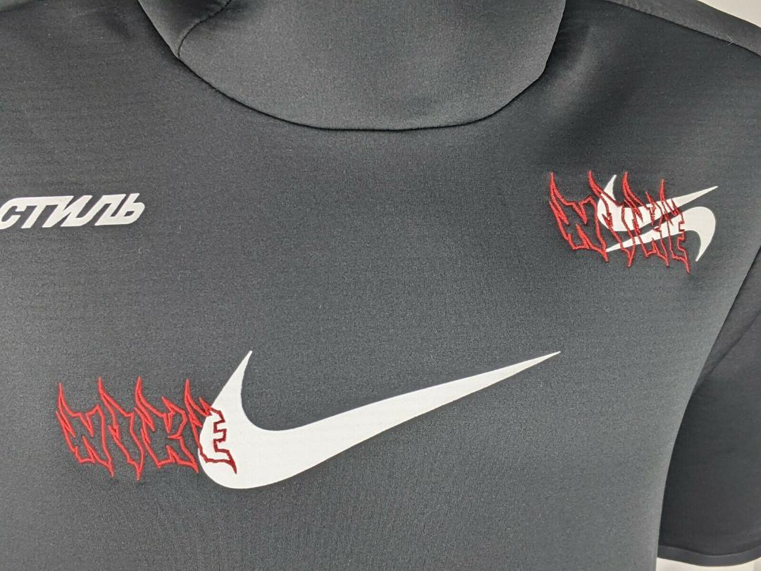 総合2位 新品タグ付 ナイキ NIKE ヘロンプレストン コラボ パーカー Mサイズ ndMm1-m95403271953 最安値爆買い