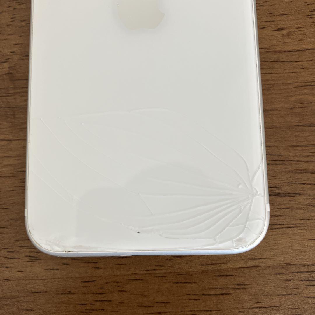 iPhone SE 第2 White 128GB docomo SIMロック解除 iPhone SE 第2 White 128GB docomo SIMロック解除