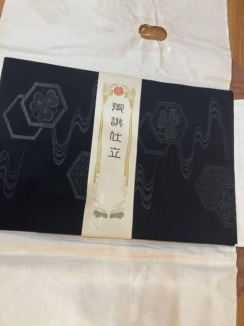 ⑧黒の喪服用帯　 六角形と花模様