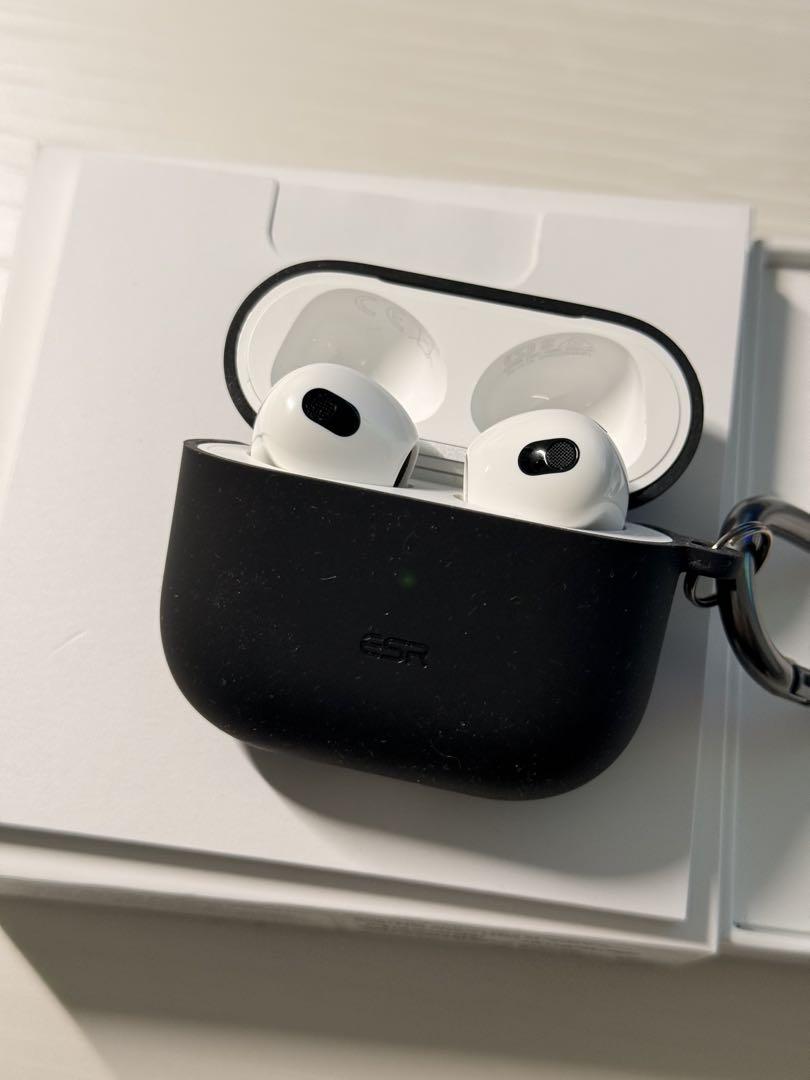 第三世代 MagSafe充電ケース付き