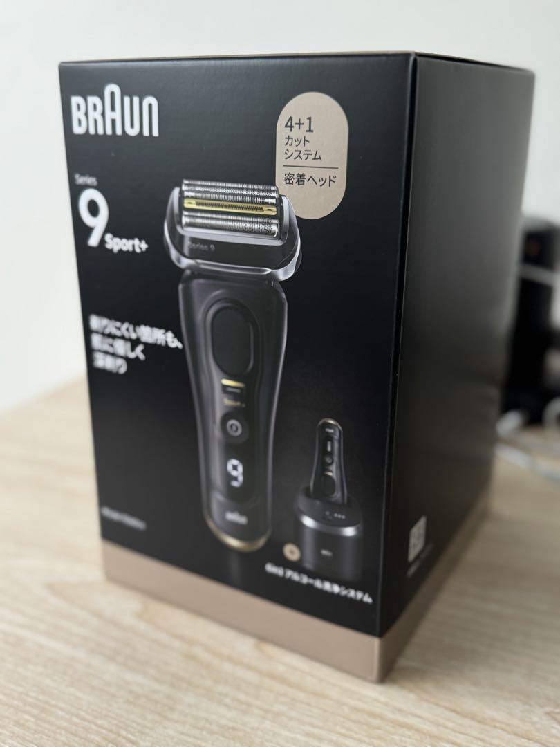 【新品未開封 】BRAUN限定電気シェーバーSPORT洗浄システム付き 新品未開封即発 】BRAUN限定電気シェーバー9シリーズ洗浄