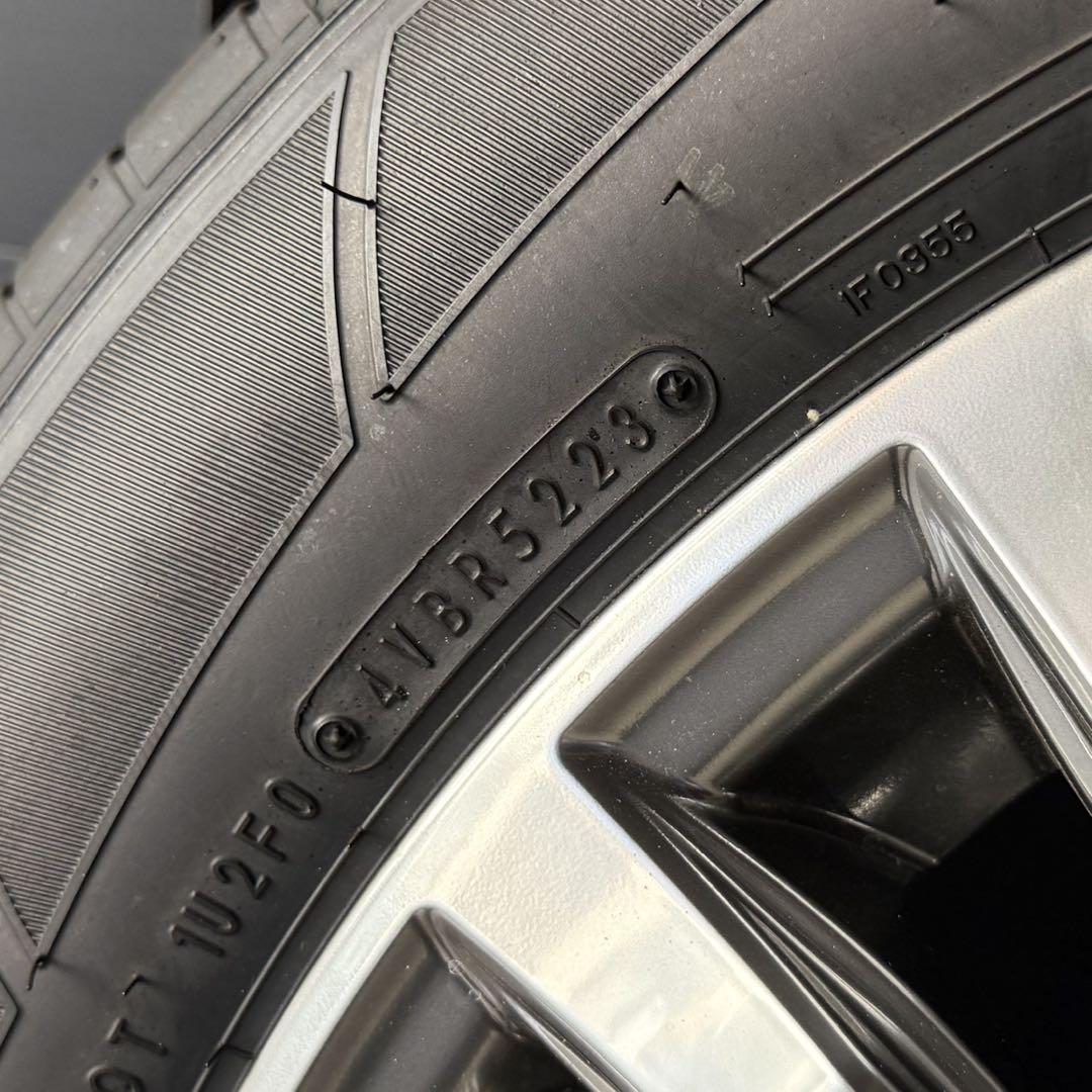 クラウンセダン 純正 19×8J+30 ダンロップ 235/55R19 1台分