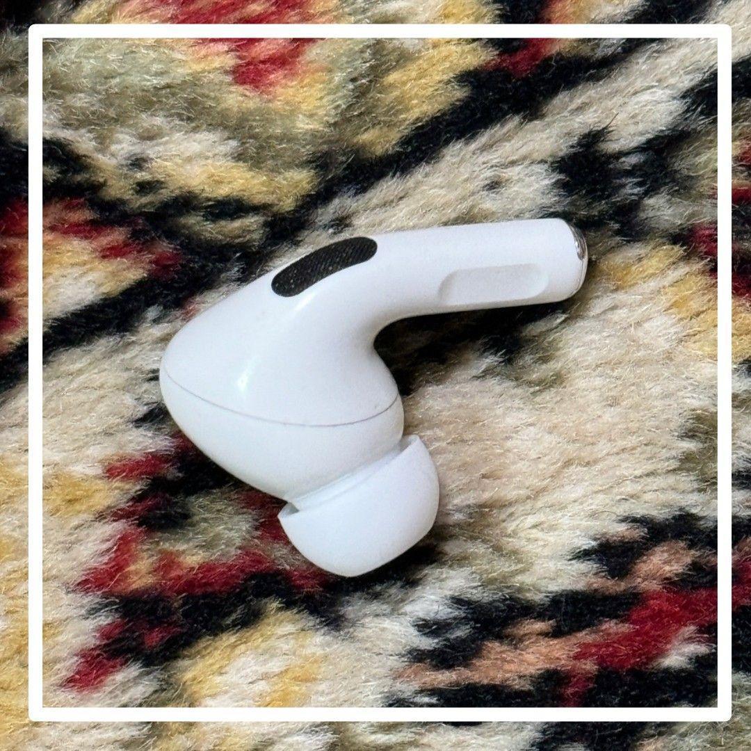 AirPods Pro 左耳のみ 【発送24時間以内】お得 ⭐️美品・正規品⭐️AirPodsPro⭐️左耳のみ⭐️発送24時間以内