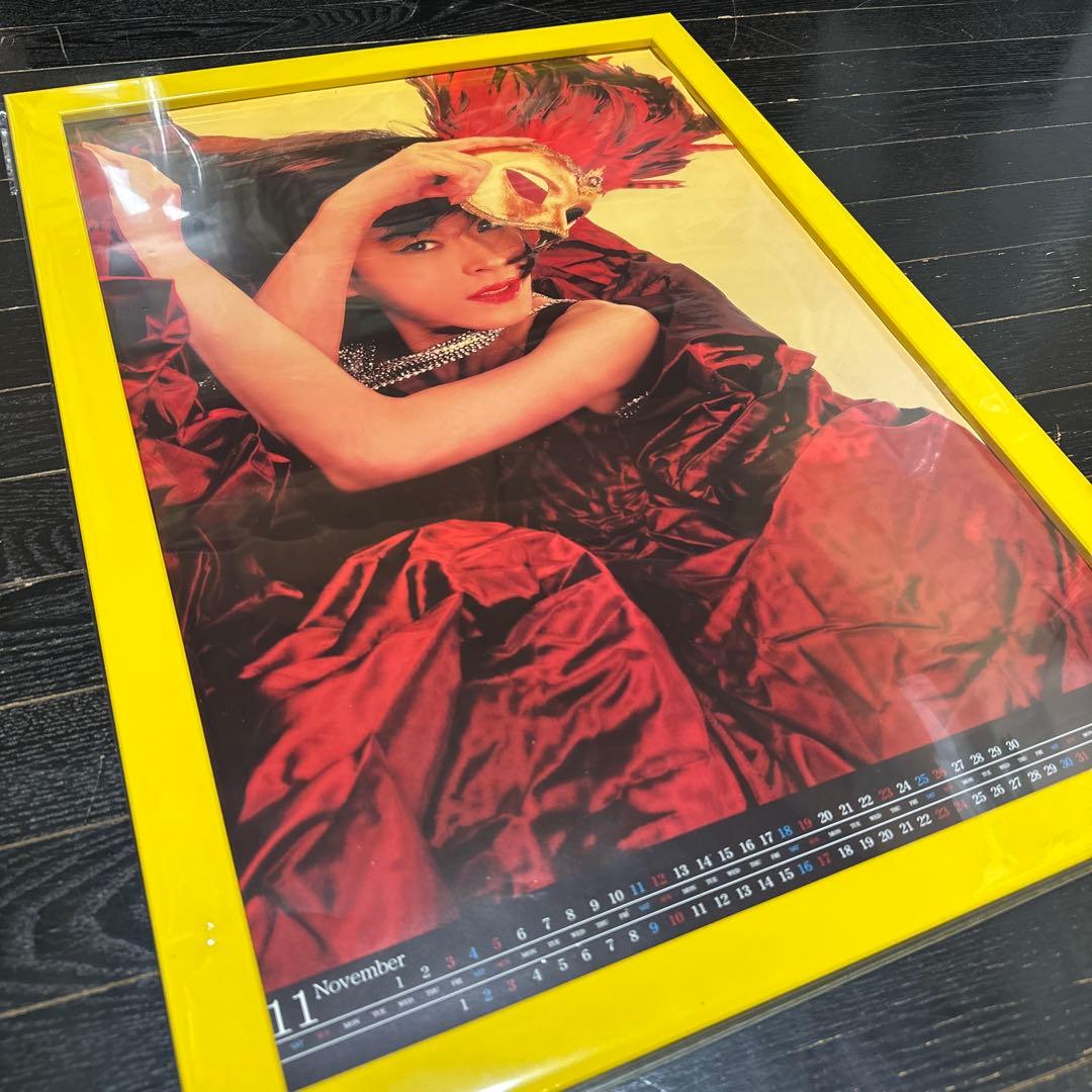 中森明菜 A2サイズ カレンダー ポスター 新品額装付き イエロー - メルカリ
