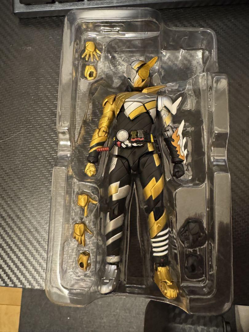 S.H.フィギュアーツ 仮面ライダービルド ラビットドラゴン フィギュア「S.H.Figuarts 仮面ライダービルド トライアル