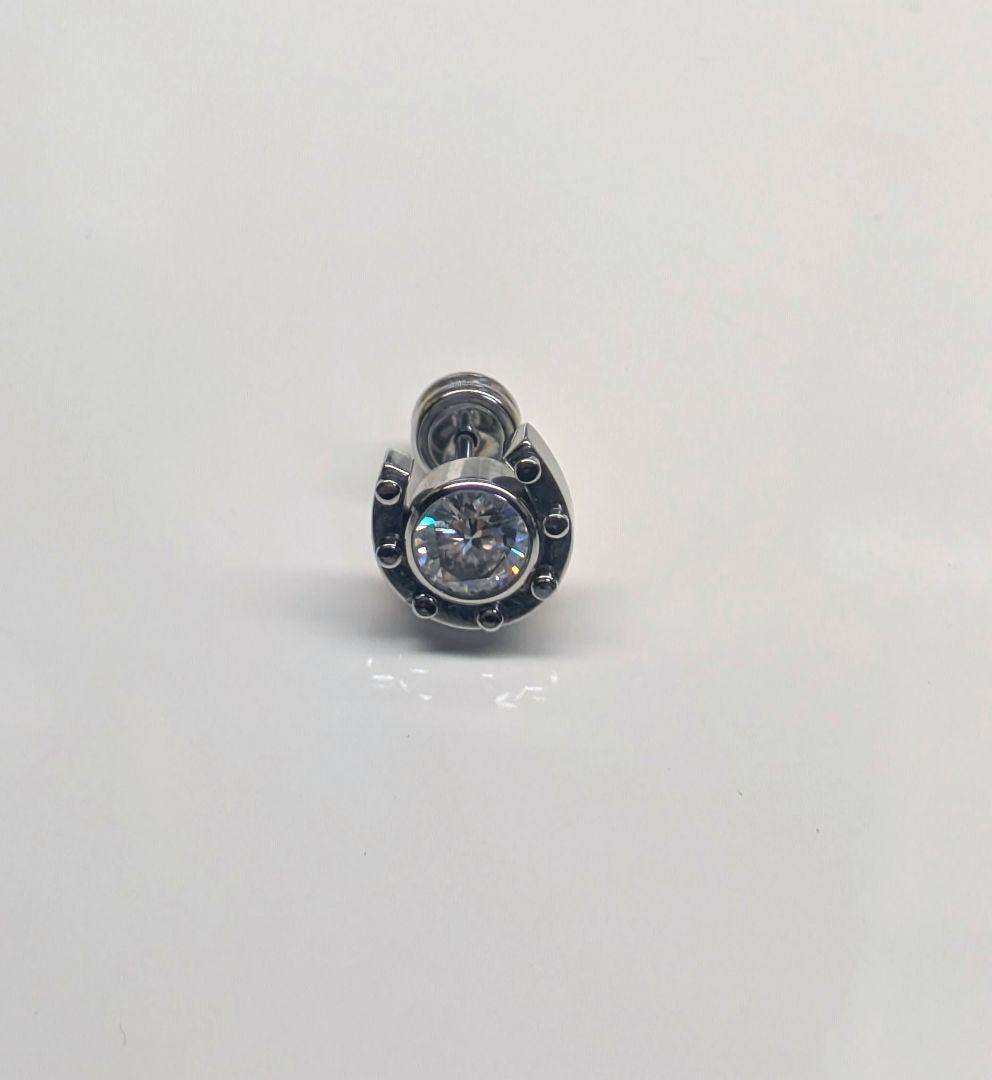 蹄 ピアス 片耳