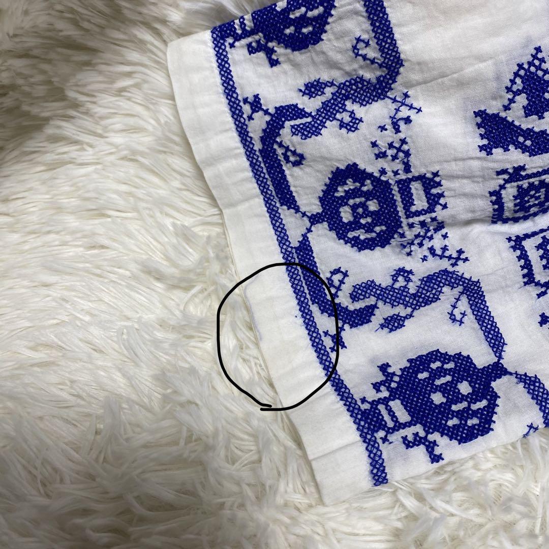 Sara mallika Embroidery Top ブラウス　刺繍　Vネック