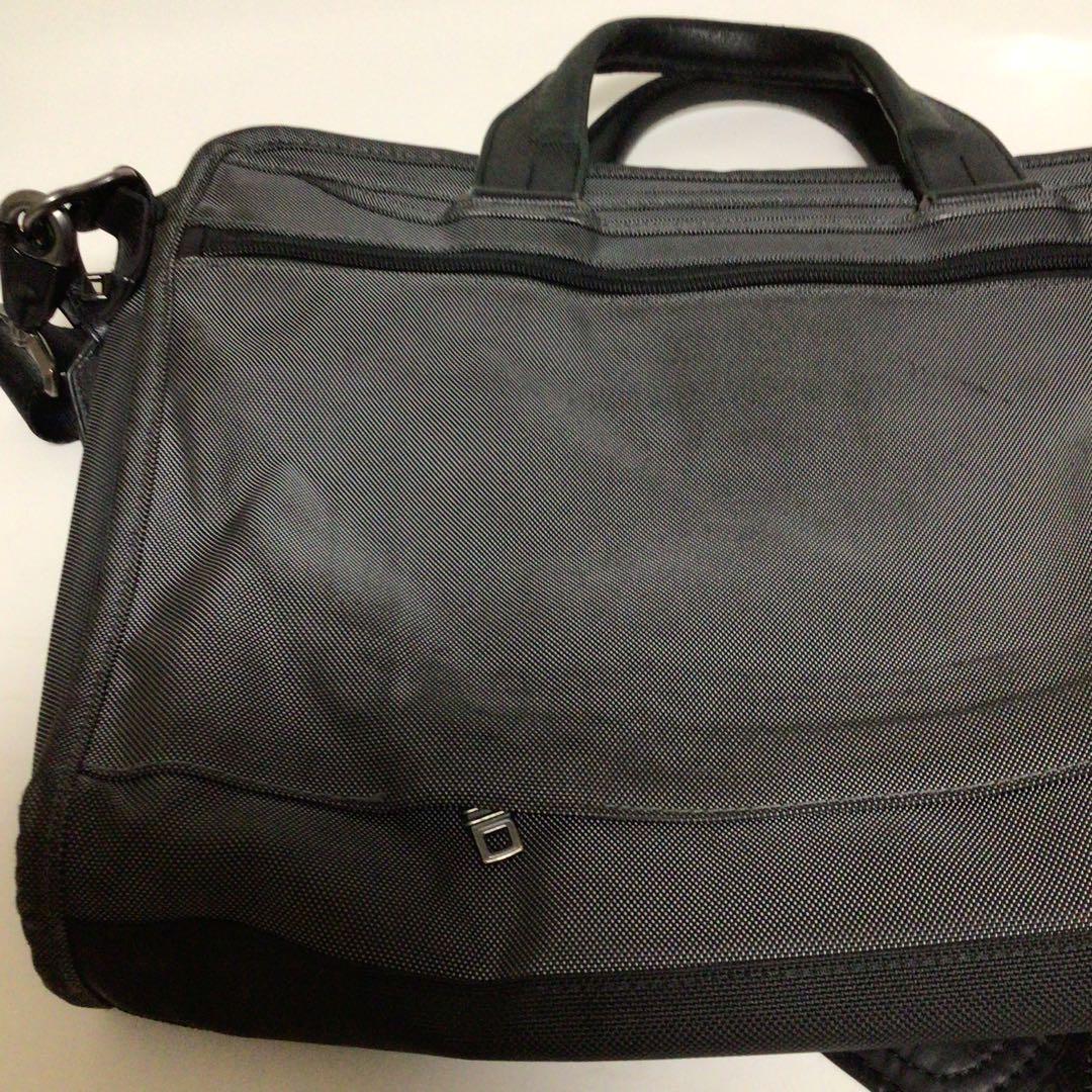 TUMI ビジネスバッグ グレー　2way 収納　多数