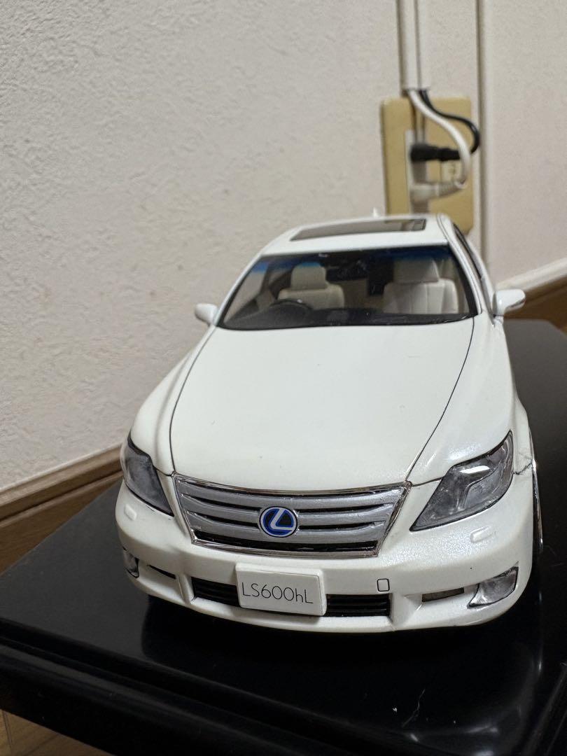 レクサス1/24 LS600hL