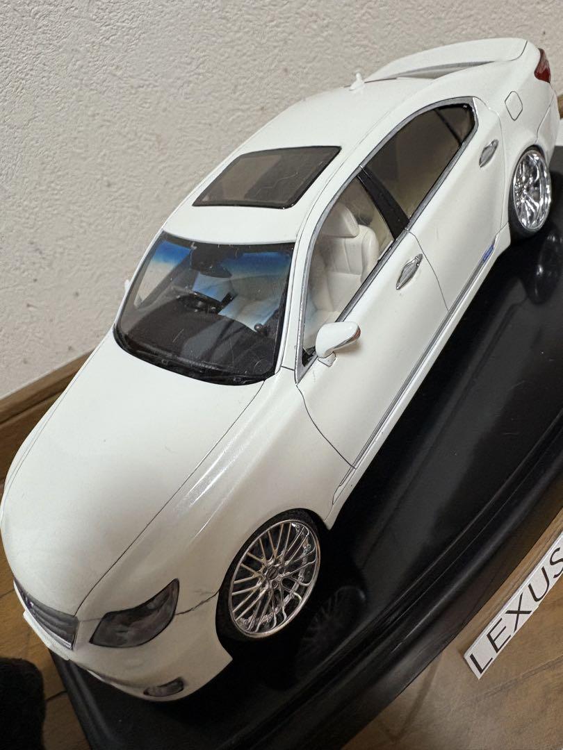 レクサス1/24 LS600hL